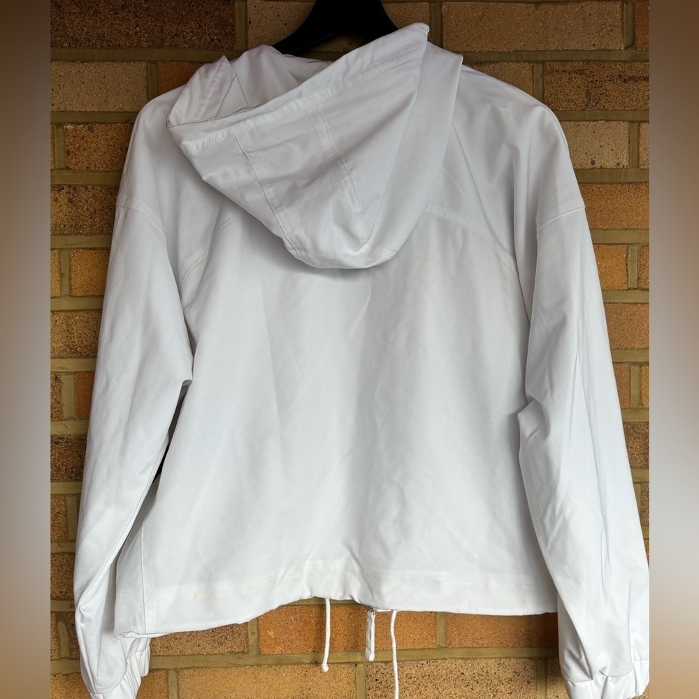 Abercrombie & Fitch Women’s White Hooded zip front Jacket water resistant Medium - Picture 7 of 8